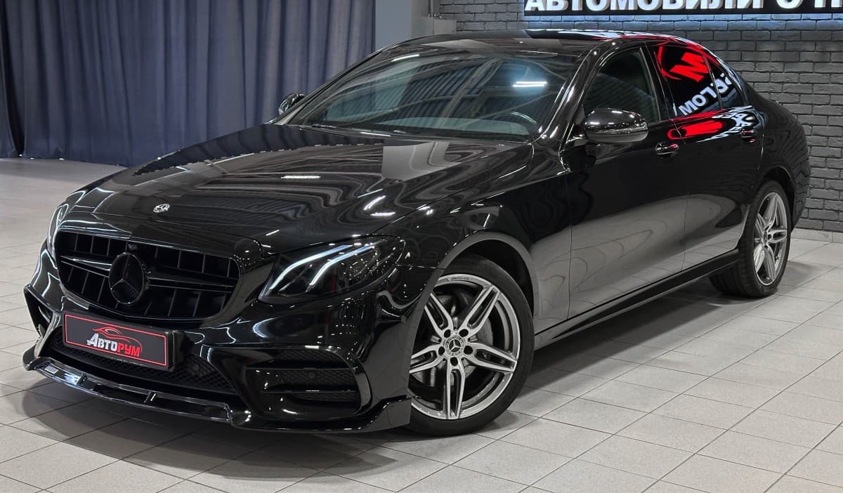 Mercedes-Benz E200 - 2